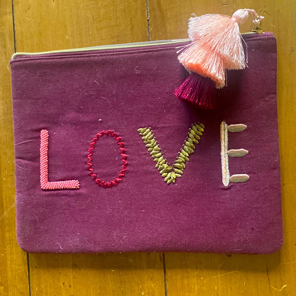 Stella & Dot LOVE clutch